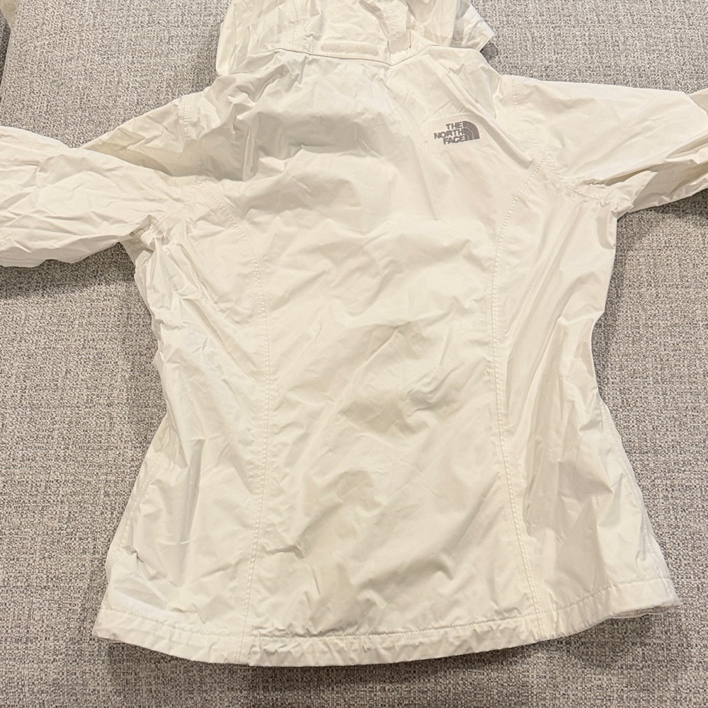 The North Face Women's White Hooded Windbreaker Jacket - Picture 5 of 5